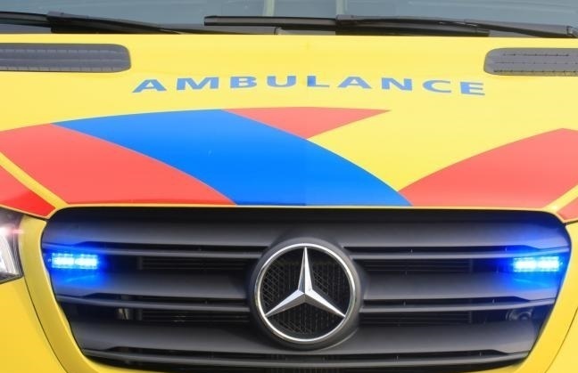 Fietser gereanimeerd na ernstig ongeval in Alphen aan den Rijn