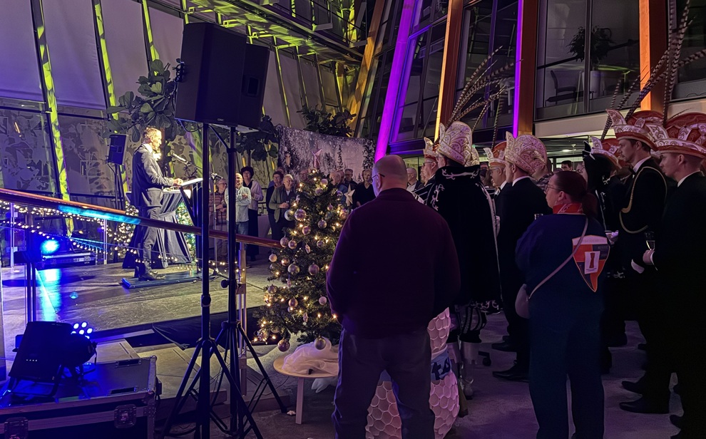 Burgemeester van Heijningen blikt terug en kijkt vooruit tijdens nieuwjaarsreceptie Alphen aan den R