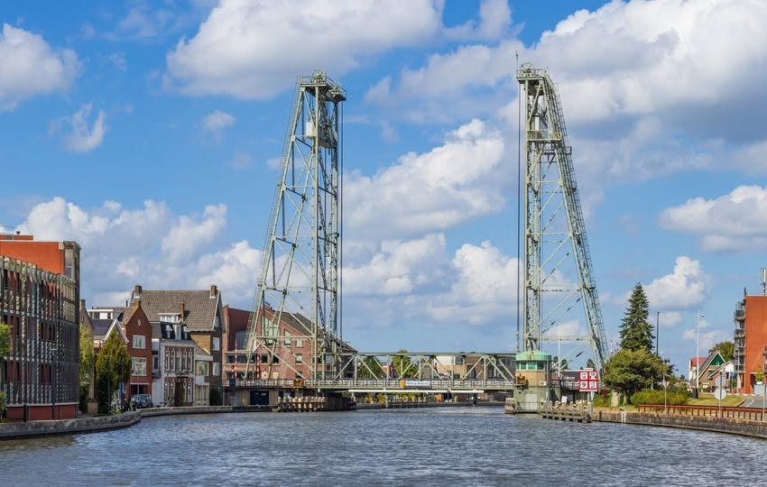 Nachtelijke werkzaamheden aan de Zijde in Boskoop
