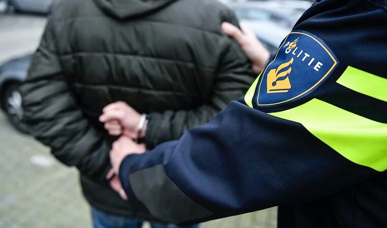 Achtervolging in Alphen aan den Rijn eindigt in aanhouding en inbeslagname van drugs
