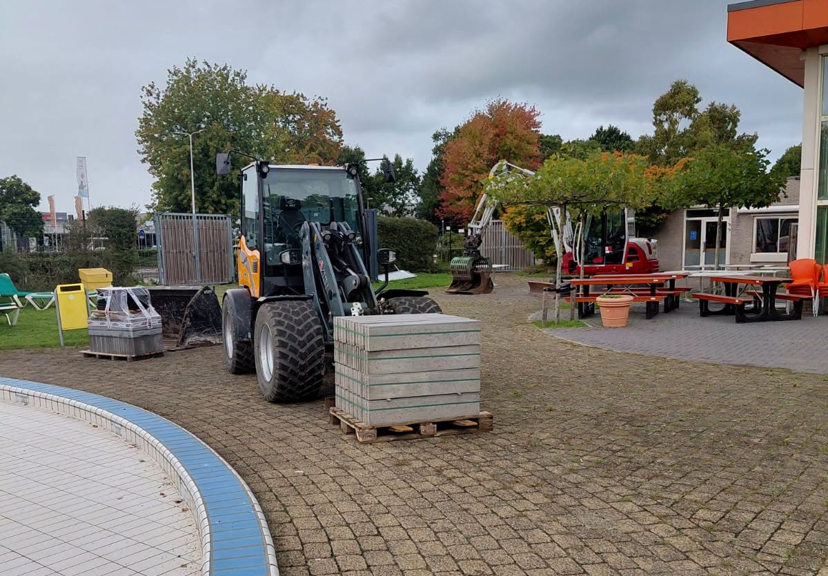 Onderhoud aan Alphense zwembaden tijdens drukke Jaarmarkt