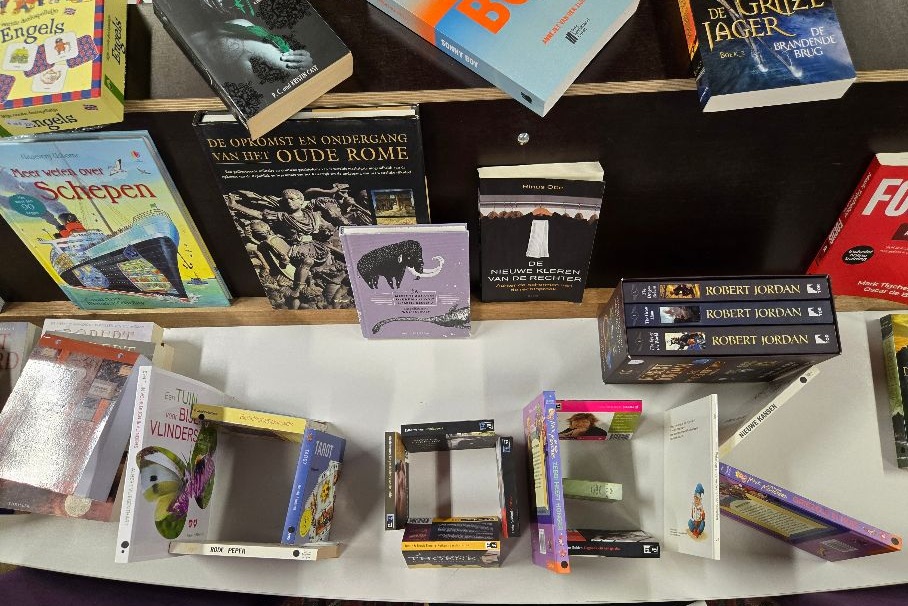 Heel_veel_boeken_bij_Stichting_Kringloop_Alphen-5.jpg