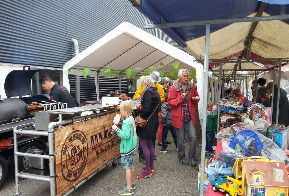 Het_is_altijd_een_feestje_bij_Stichting_Kringloop_Alphen.jpg
