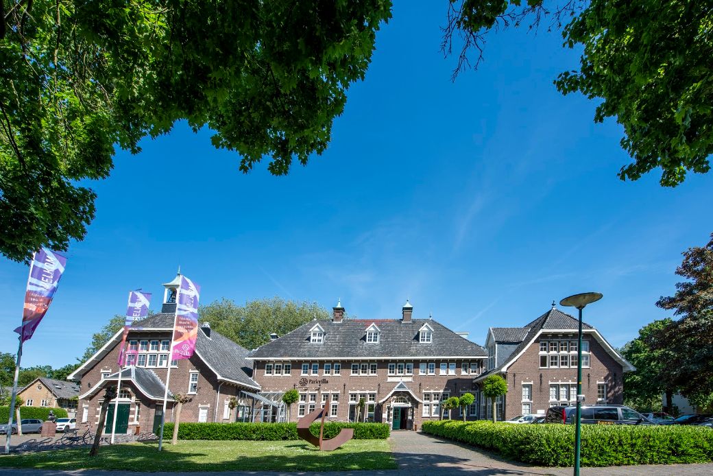 Parkvilla-1_klein.jpg