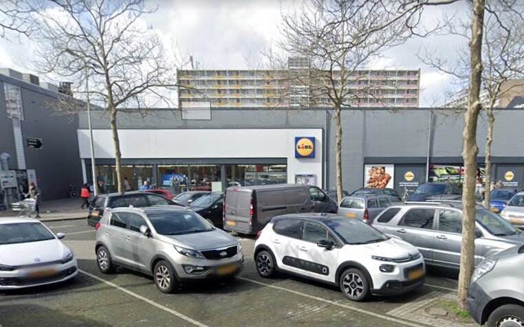Grote klopjacht na overval op supermarkt in Alphen aan den Rijn