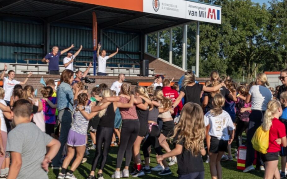 Meer dan duizend leerlingen in beweging tijdens grote sportactie in Alphen