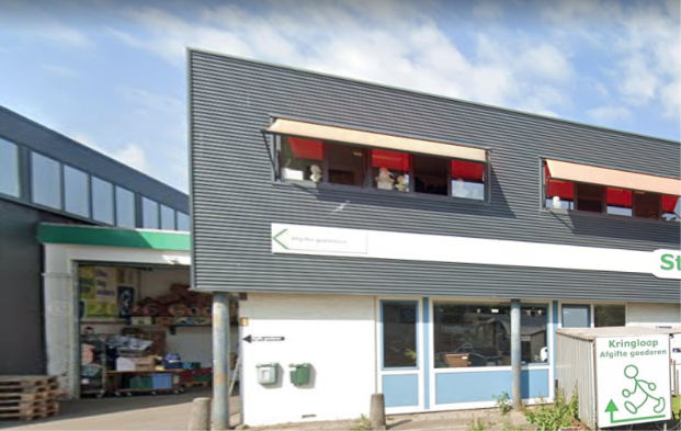 Alphen aan den rijn laat de Kringloopwinkel bungelen: Jarenlang praten, geen oplossing, maar de gron