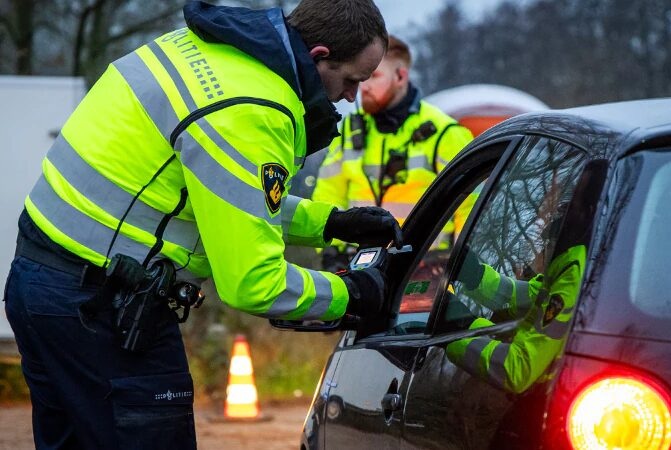 Verkeerscontrole_Politie-3-2.jpg