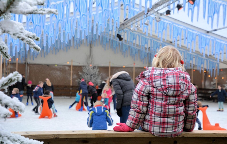 Vier_de_Winter_ijsbaan_2-CAROUSEL.jpg
