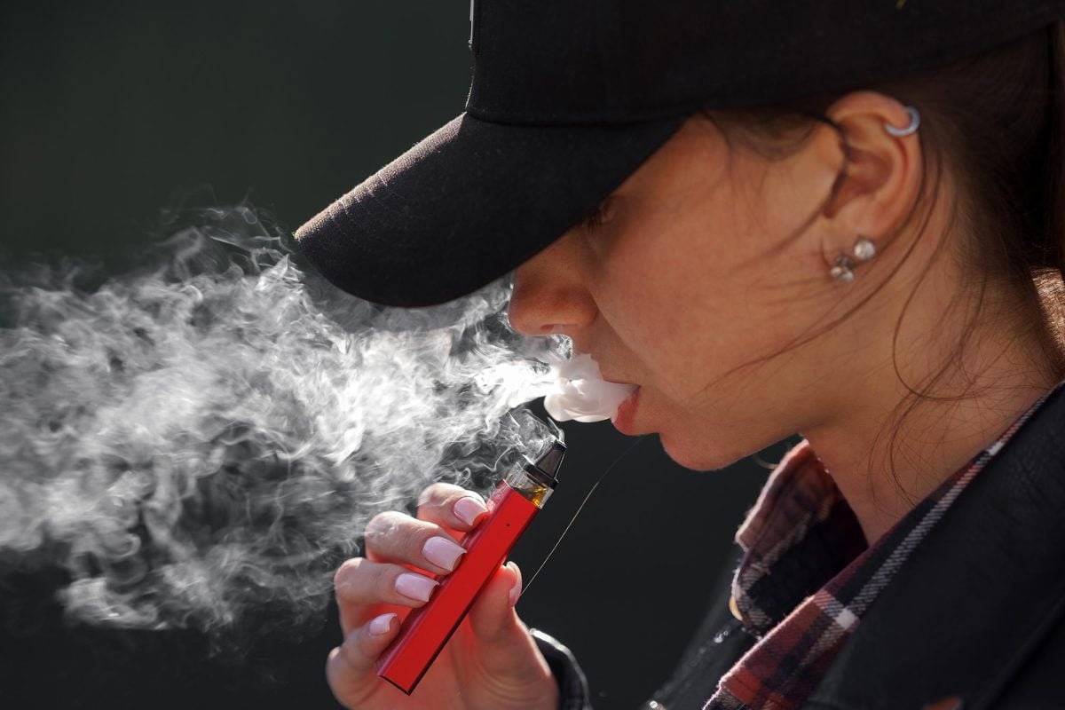 Young-Woman-Vaping-1200x800.jpg