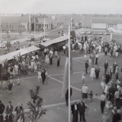 Eerste markt op het Thorbeckeplein 1965.