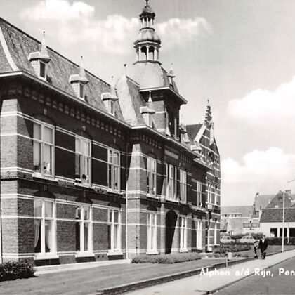 St, Joseph pensioen Prins Henderikstraat.