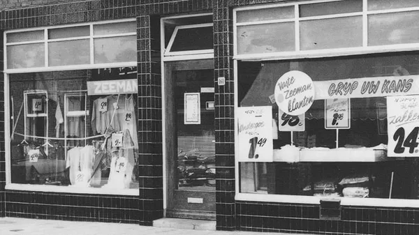 De eerste zeemanwinkel prins Hendrik straat.