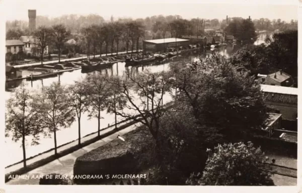 panorama 's Molenaars
Beschrijving: 
Gezicht op de Oude Rijn, opname gemaakt in zuidelij