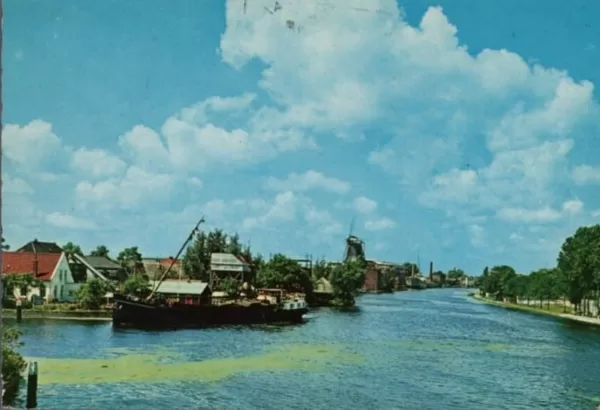 Samenvloeiing van de Rijn en de Gouwe bij de Steekterbuurt te Alphen aan den Rijn