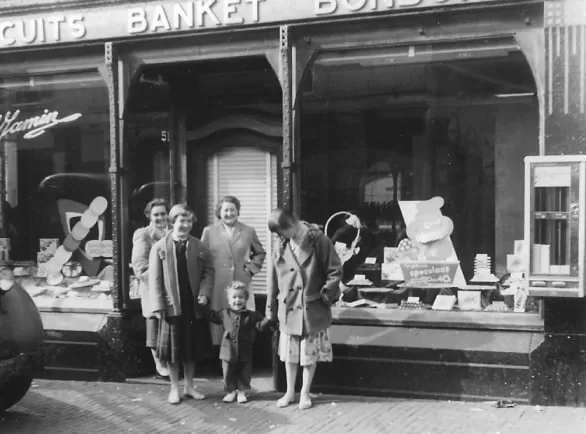 Jamin winkel in de Mandersloostraat 51.