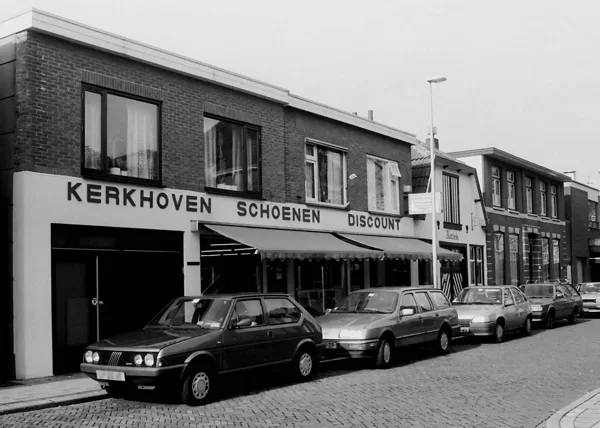 Hooftstraat Kerkhoven schoenen, dit is het gedeelte waar de kranen zijn omgevallen tijdens