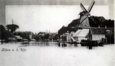 Trasmolen aan de Rijn tegenover ingang Martha-Stichting, nu Park Rijnstroom anno 1900.