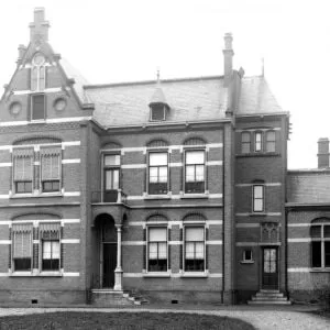 bonifatiuskerkpastorie Anno1900.