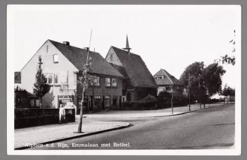Emmalaan mat de voormalige bethel.
