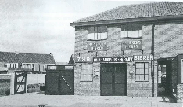 De Grauw in de van Genderenstraat 24.