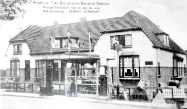 Benzinestation van Kooi in De Hoorn.