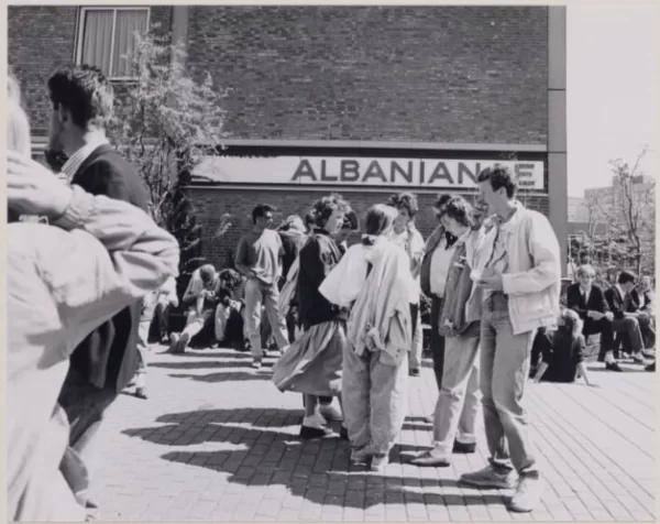 Albanianie school Diamantstraat.