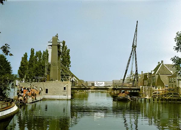 Bouw van de huidige Alphense brug