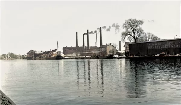 Gezicht vanaf de Oudhoornseweg naar de industrie Emmalaan - de Hoorn.