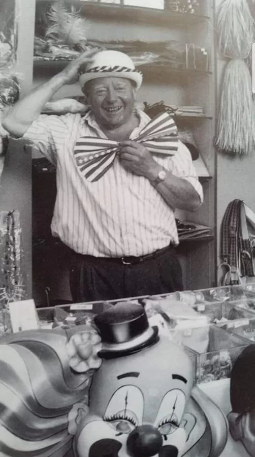 Rinus overest werkte bij arie van de panne.