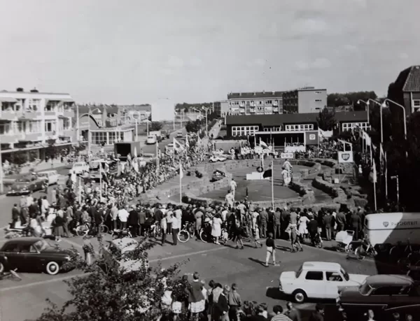 Thorbeckeplein 1962, Autoraces voor kinderen.