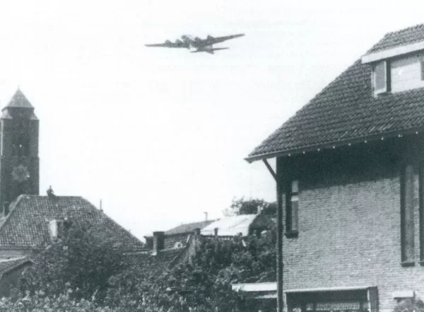 Voedseldroppings 1945
Na de hongerwinter van 1944-1945 bleek dat Duitsland de oorlog ging