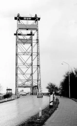 De Alphense Hefbrug 1967.