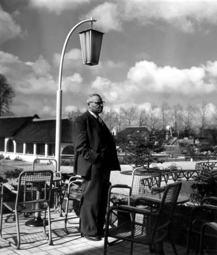 Avifauna, M. van der Valk, Nederlands ondernemer en exploitant van verschillende restauran