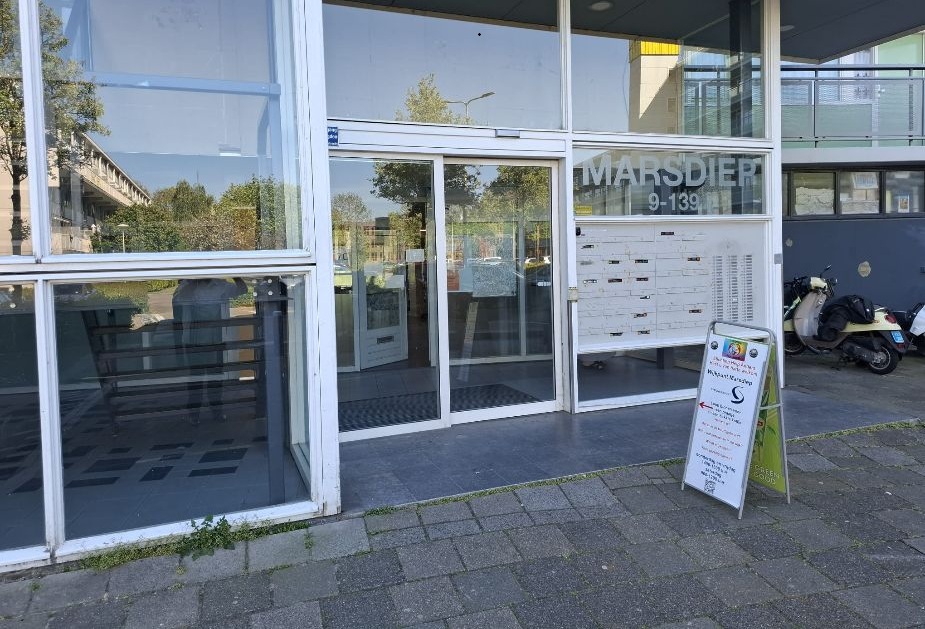 ingang_met_bord.jpg
