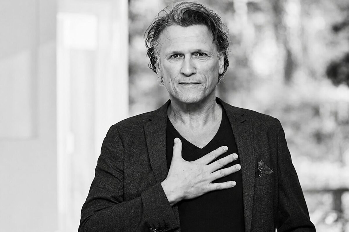 Oud-Alphenaar en televisiepresentator Bas Westerweel onverwachts overleden