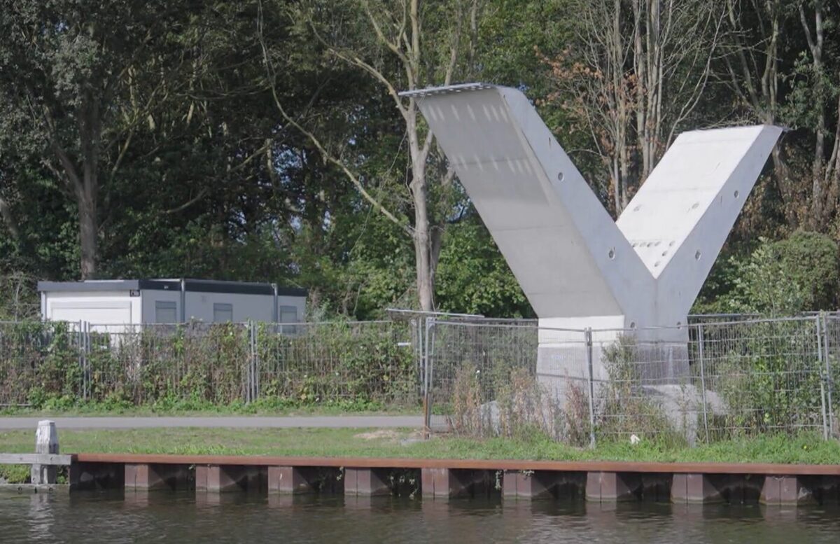 Raadsbrug kost Alphen miljoenen extra: na jaren vertraging stelt Kassa de vraag of het project zijn 