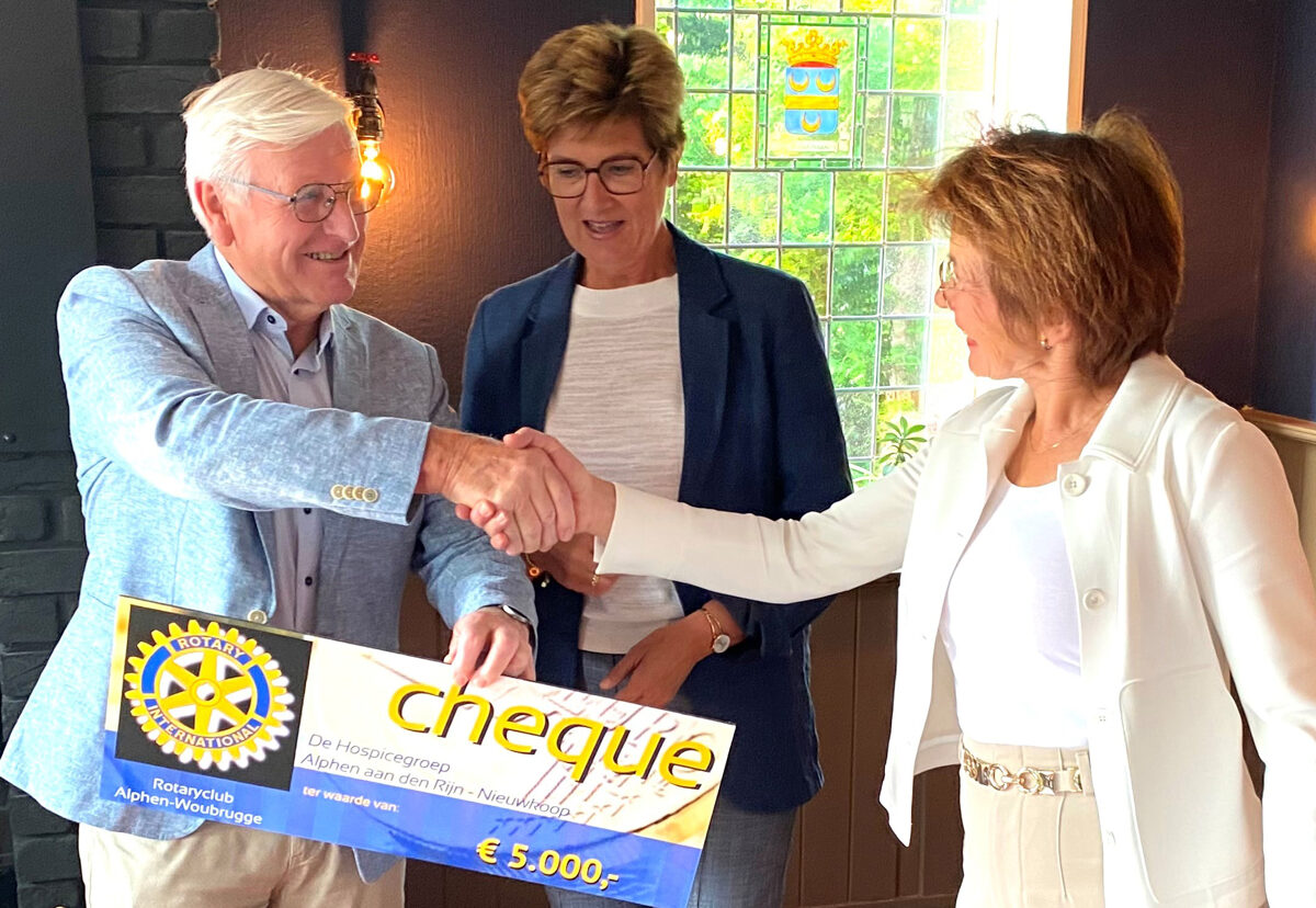 Foto_Rotary_Alphen-Woubrugge_-_Hospicegroep_Alphen_aan_den_Rjn_Nieuwkoop.jpg