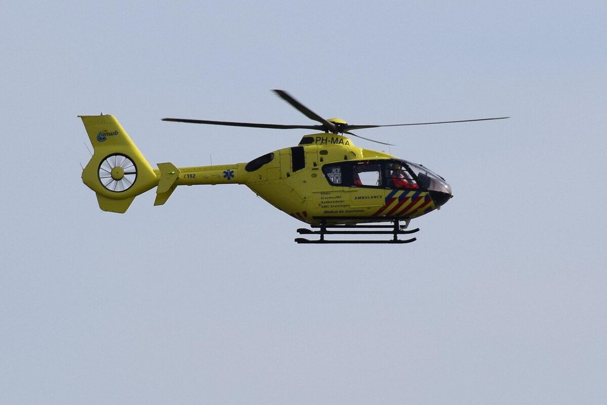 helicopter-3299663_1280.jpg
